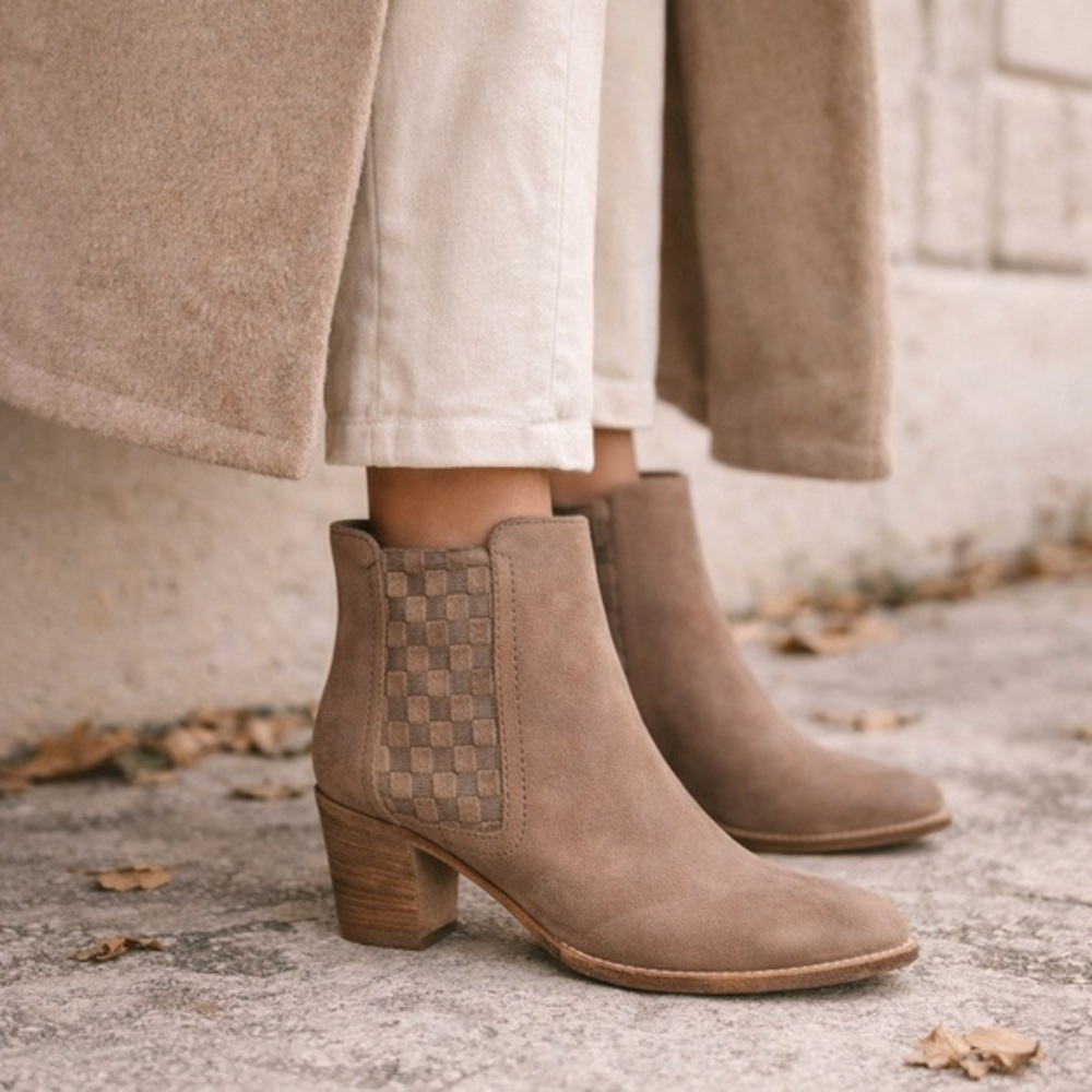 Aquatalia‎ Brown Leather Ankle Boots 9.5 Made in Italy Woven Panel Weatherproof